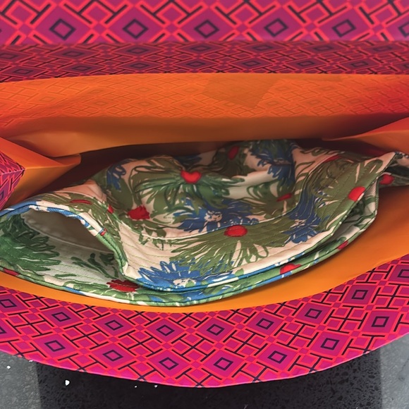 Tory Burch Bucket Hat main image 6